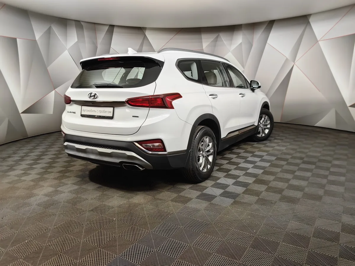 Hyundai Santa Fe 2.4 (188 л.с.) - 6AT Lifestyle + Smart Sense Белый в АВИЛОН. Слайд №2