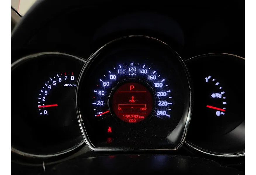 Kia Ceed 1.6 AT (129 л.с.) Белый в АВИЛОН. Слайд №17 Kia Ceed 1.6 AT (129 л.с.) Белый в АВИЛОН. Слайд №17