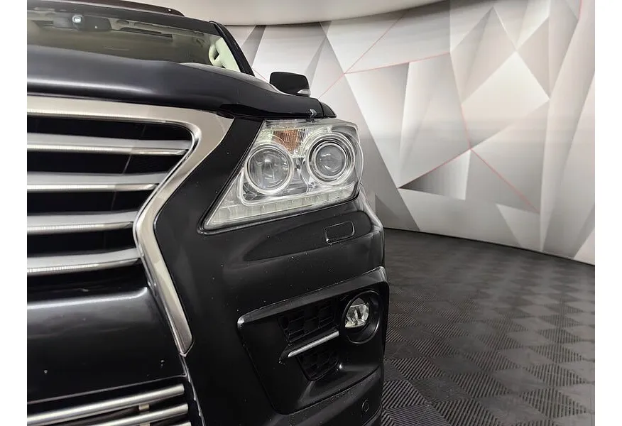 Lexus LX 570 AT (367 л.с.) Черный в АВИЛОН. Слайд №10
