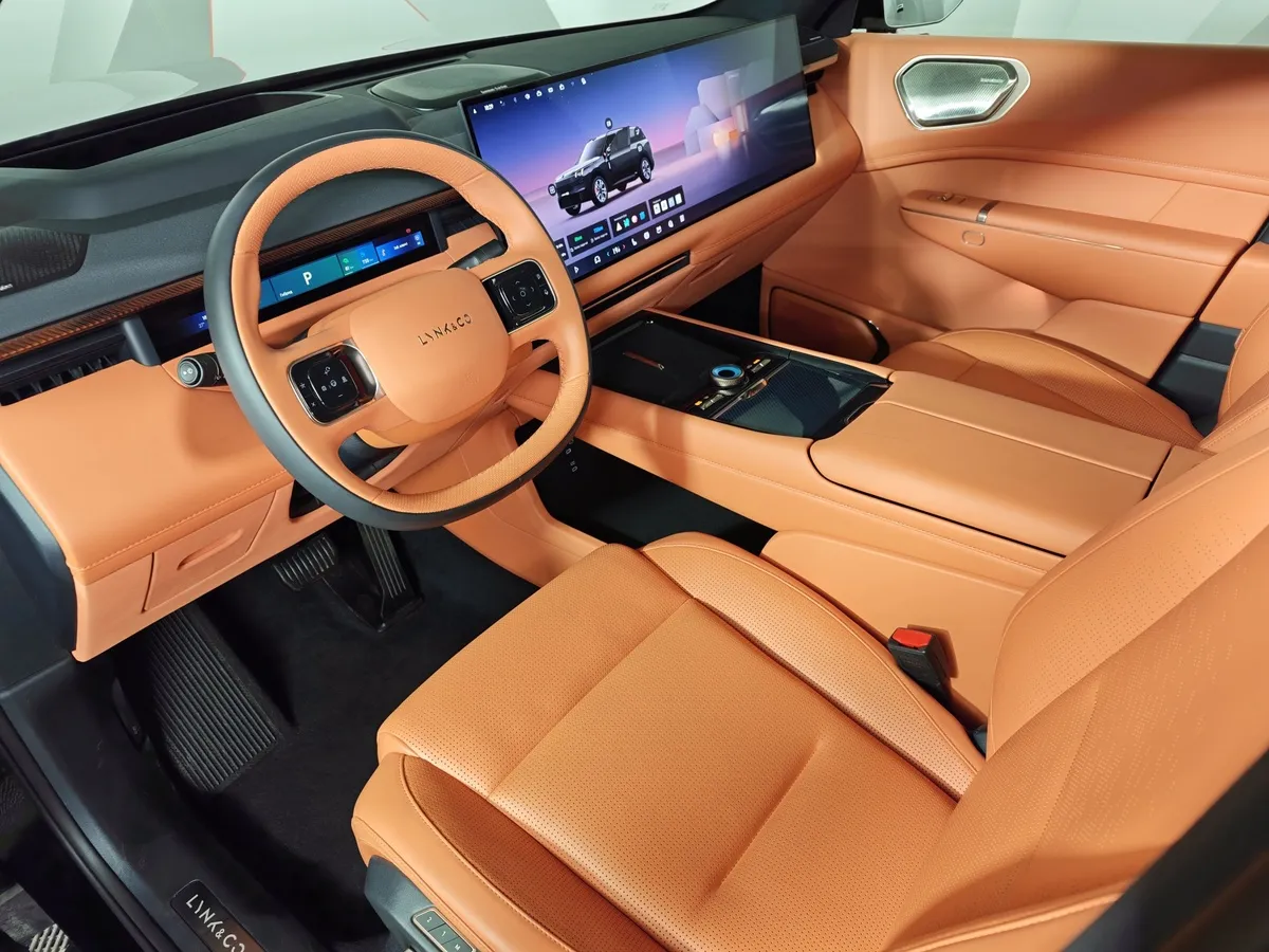Lynk & Co 900 2.0 AT 4WD (884 л.с.) Ultra Черный в АВИЛОН. Слайд №18
