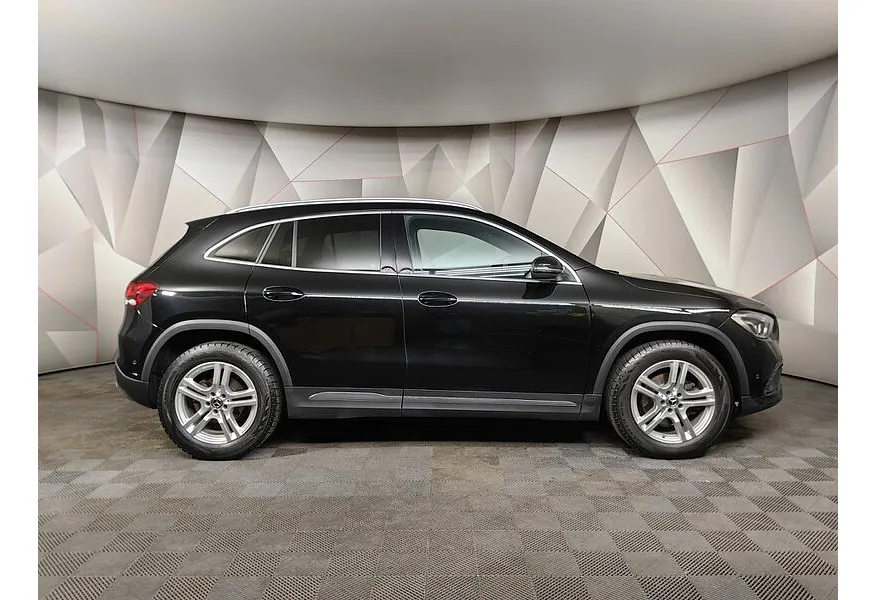 Mercedes-Benz GLA 200 7G-DCT (163 л.с.) Progressive Черный в АВИЛОН. Слайд №6