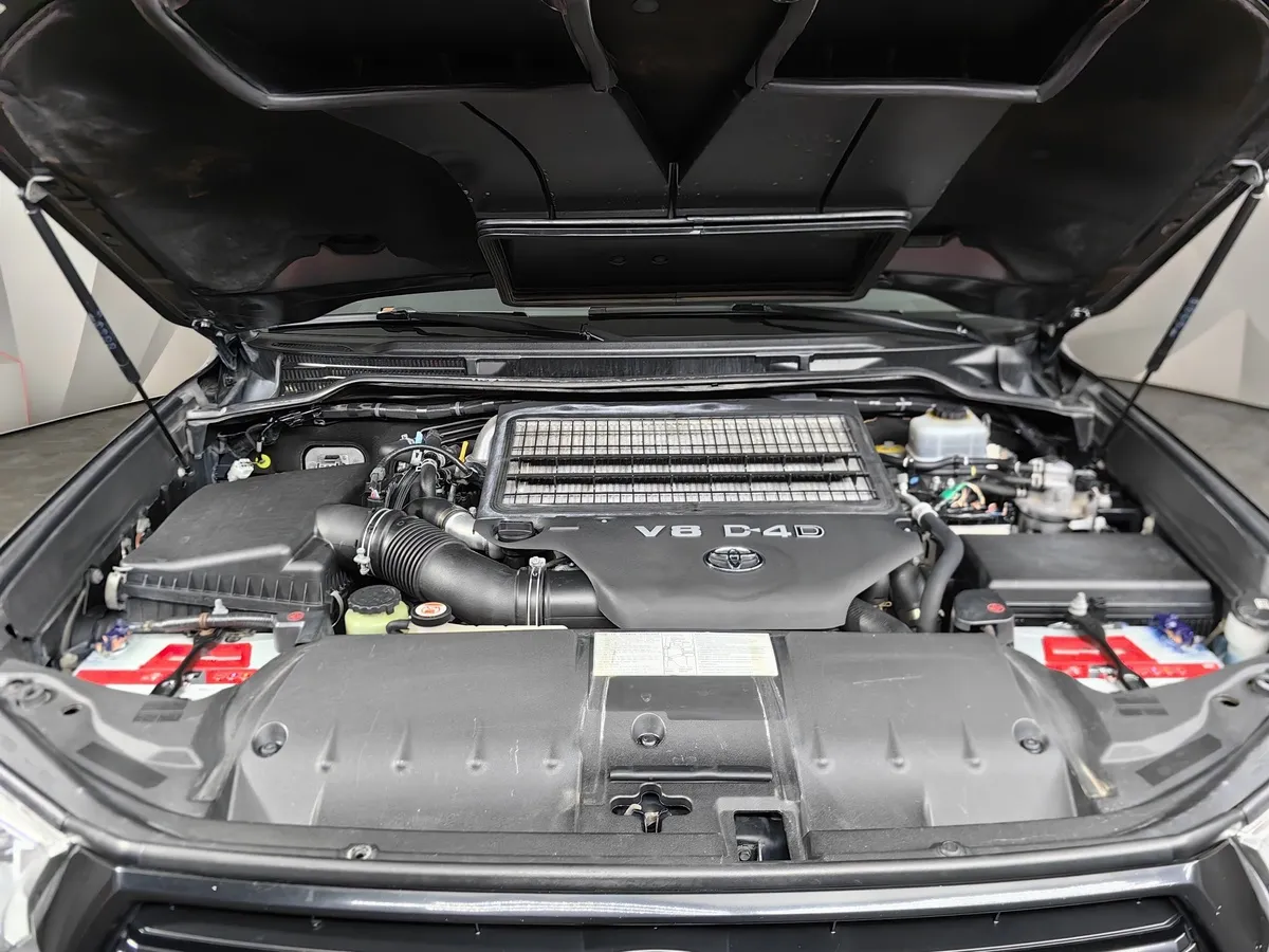 Toyota Land Cruiser 4.5 TD AT (249 л.с.) Черный в АВИЛОН. Слайд №11
