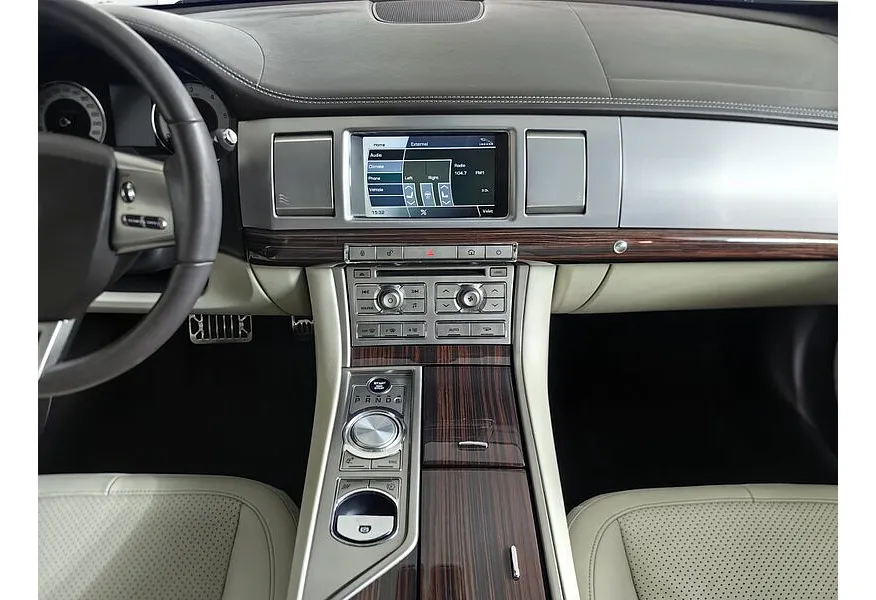 АВИЛОН - Jaguar XF 3.0 D AT (275 л.с.) Portfolio Белый - slide 13