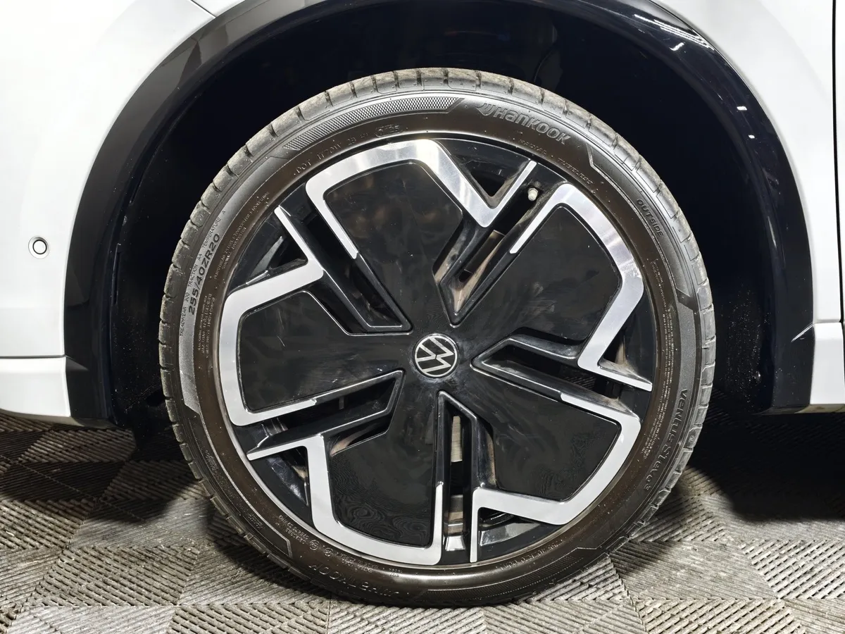 Volkswagen Tiguan 380 TSI 2.0 DSG 4WD (220 л.с.) R-Line Белый в АВИЛОН. Слайд №9