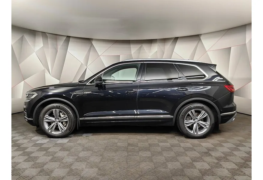 АВИЛОН - Volkswagen Touareg 2.0 TSI Tiptronic 4Motion (249 л.с.) Exclusive Черный - slide 2