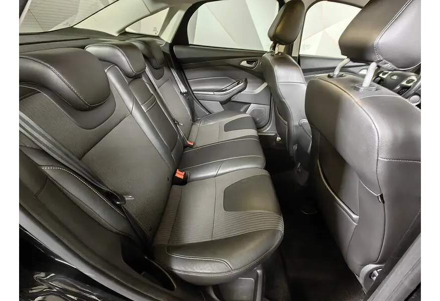 Ford Focus 2.0 PowerShift (150 л.с.) Trend Черный в АВИЛОН. Слайд №15