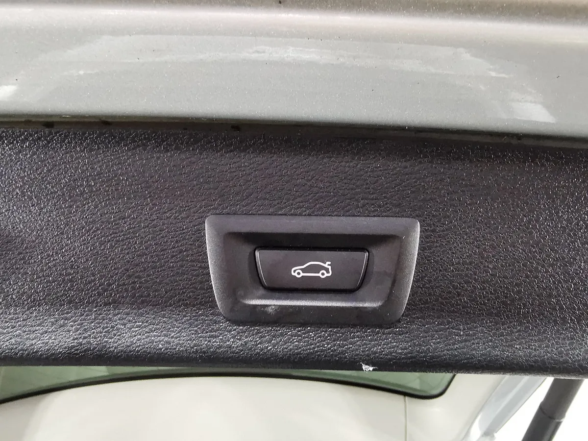 BMW X3 xDrive28i AT (245 л.с.) Серебристый в АВИЛОН. Слайд №17