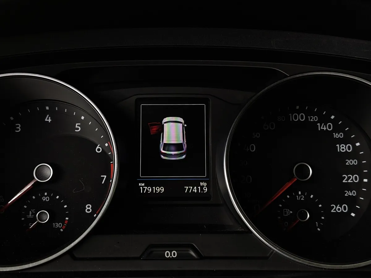 Volkswagen Tiguan 2.0 TSI 4Motion DSG (180 л.с.) OFFROAD Белый в АВИЛОН. Слайд №18