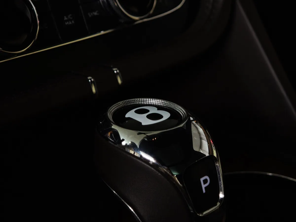 Bentley Bentayga 4.0 AT AWD (550 л.с.) Серый в АВИЛОН. Слайд №22