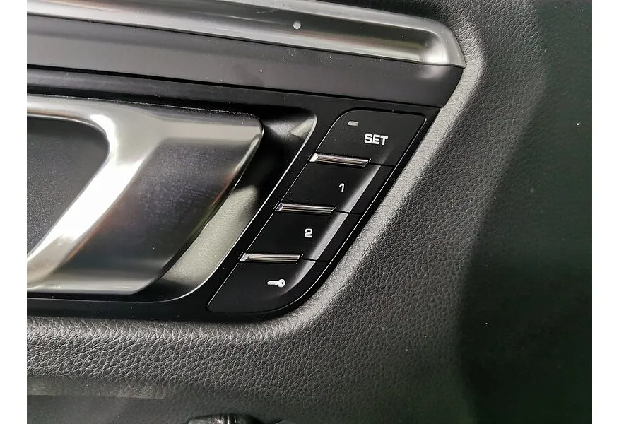 Porsche Macan 2.0 PDK AWD (252 л.с.) Черный в АВИЛОН. Слайд №23