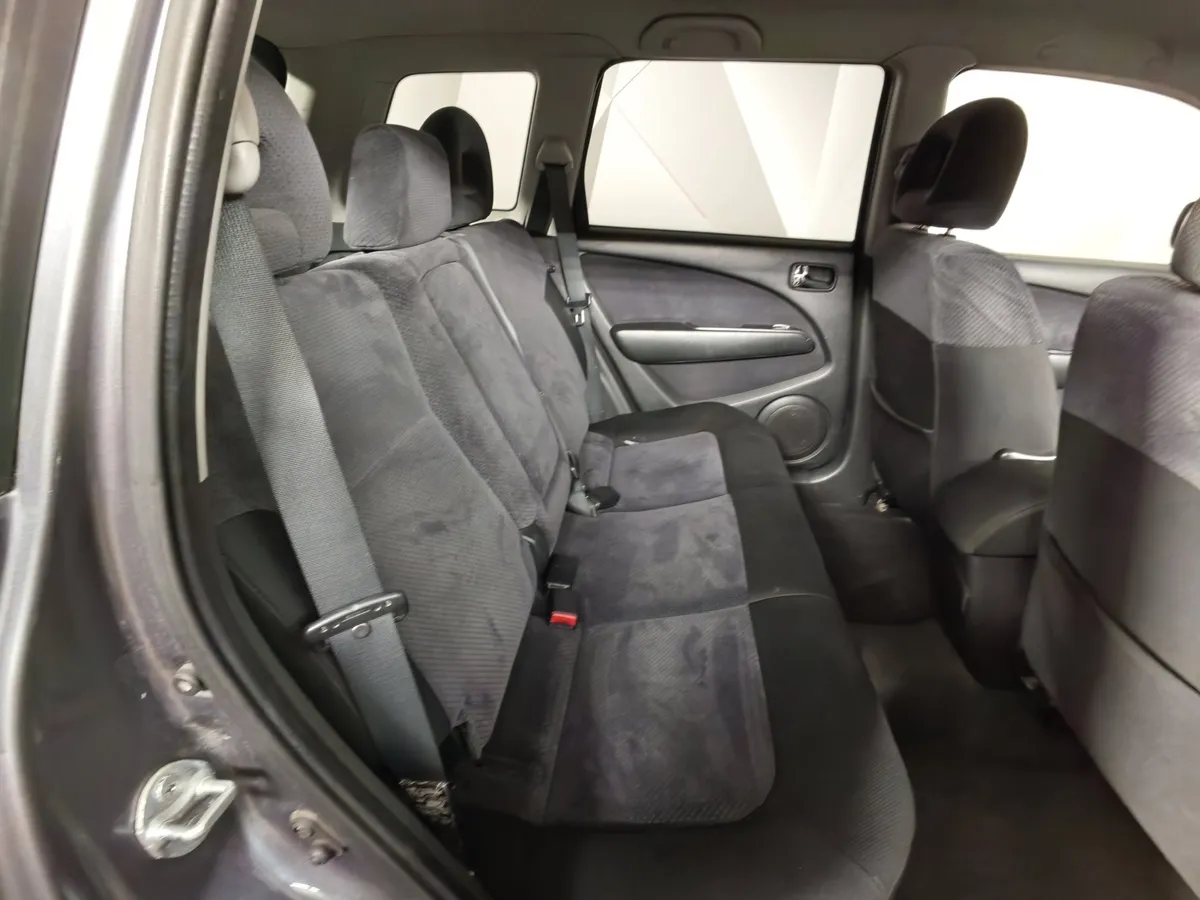 Mitsubishi Outlander 2.4 AT 4WD (160 л.с.) Серый в АВИЛОН. Слайд №13