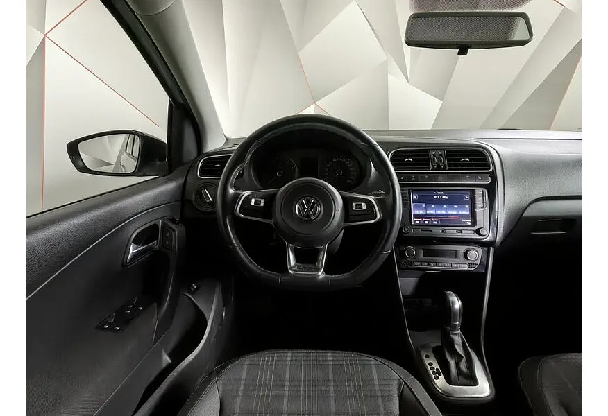 Volkswagen Polo 1.6 MPI AT (110 л.с.) Drive Белый в АВИЛОН. Слайд №19