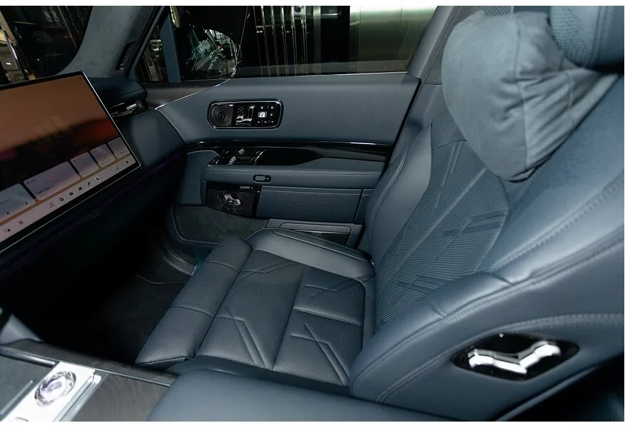 Zeekr 9X 2.0h AT 4WD (1177 л.с.) Ultra Черный в АВИЛОН. Слайд №13