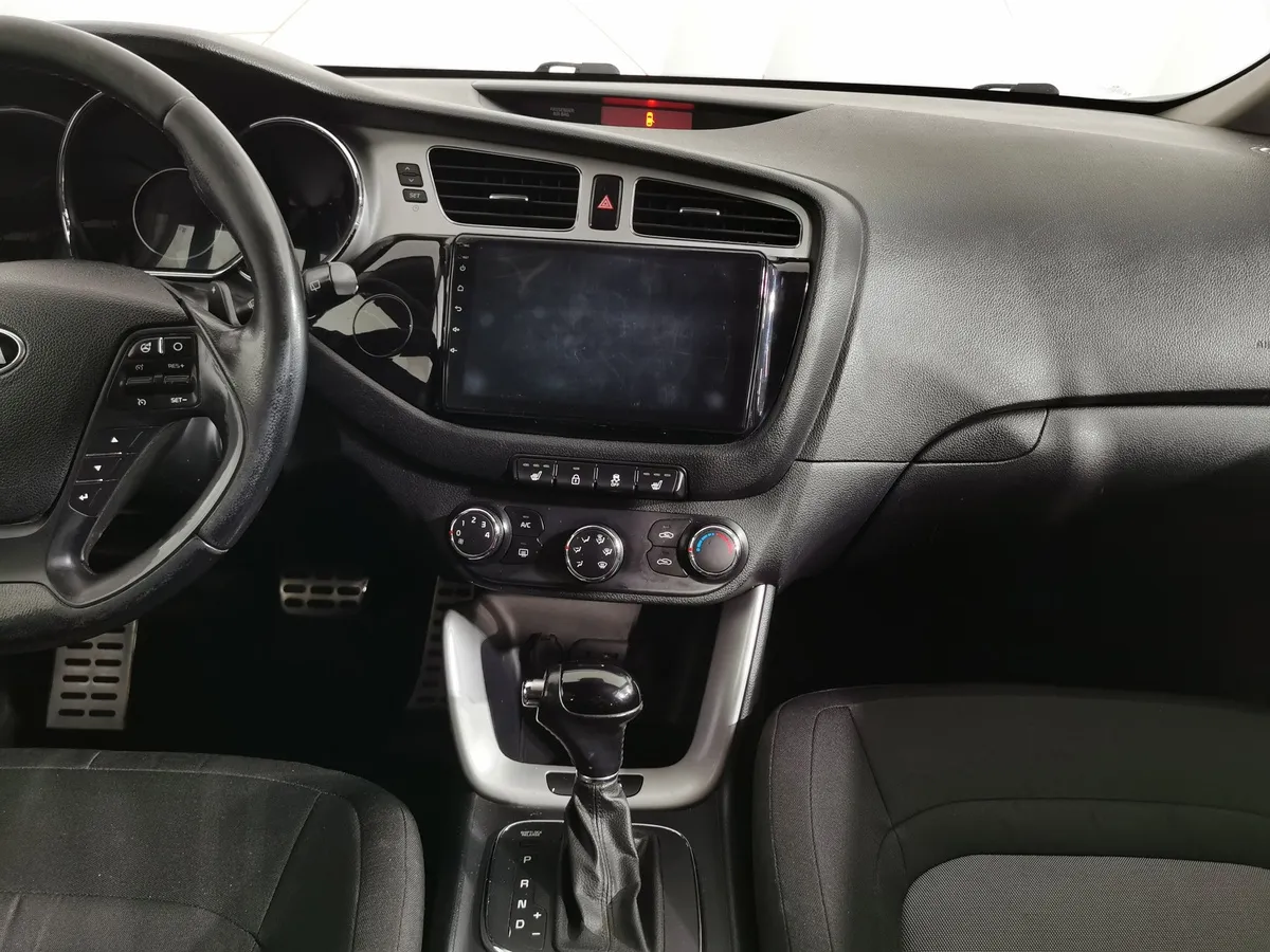 Kia Ceed 1.6 AT (129 л.с.) Серый в АВИЛОН. Слайд №14