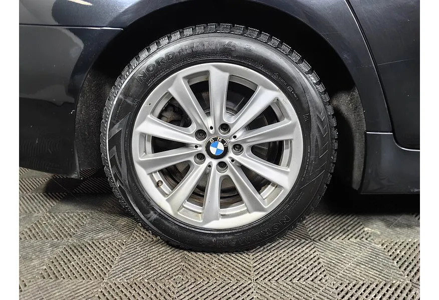 BMW 5 серия 520d Steptronic (190 л.с.) Черный в АВИЛОН. Слайд №7