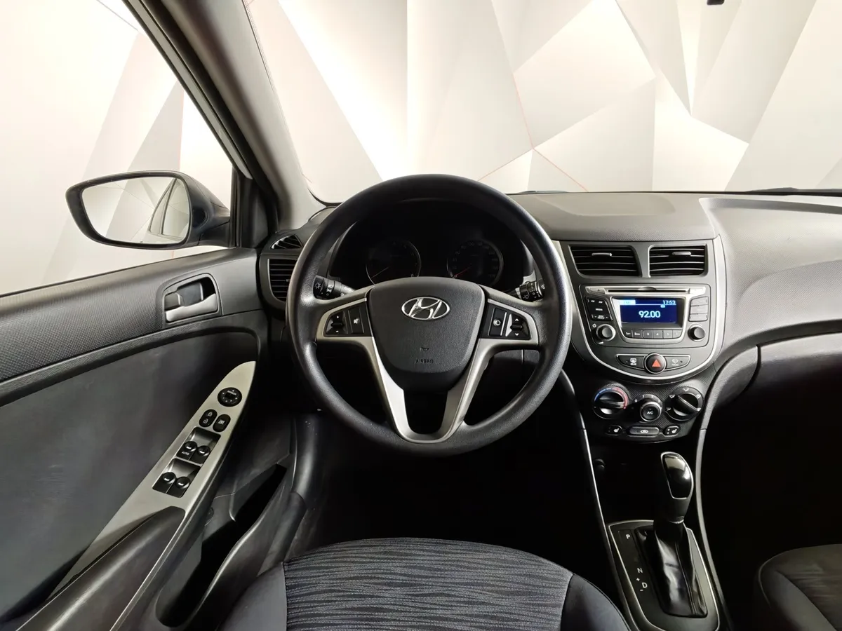 Hyundai Solaris 1.6 AT (123 л.с.) Active Plus Белый в АВИЛОН. Слайд №17