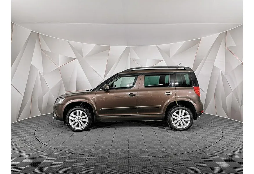 Skoda Yeti 1.8 TSI 4x4 DSG (152 л.с.) Коричневый в АВИЛОН. Слайд №5