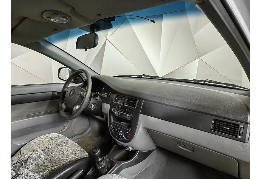 Chevrolet Lacetti 1.4 MT (95 л.с.) Серебристый в АВИЛОН. Слайд №11