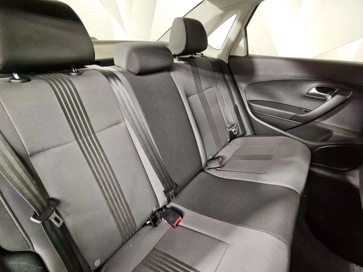 Volkswagen Polo 1.6 MPI MT (110 л.с.) Allstar Белый в АВИЛОН. Слайд №17