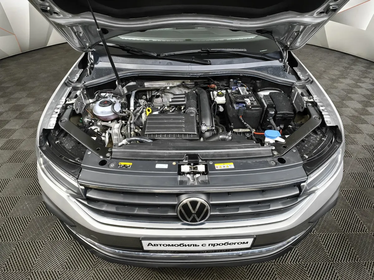 Volkswagen Tiguan 1.4 TSI AT (150 л.с.) Status Серый в АВИЛОН. Слайд №11