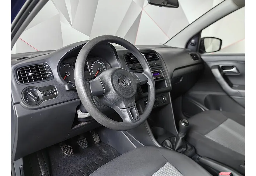 Volkswagen Polo 1.6 Tiptronic (105 л.с.) Comfortline Синий в АВИЛОН. Слайд №18