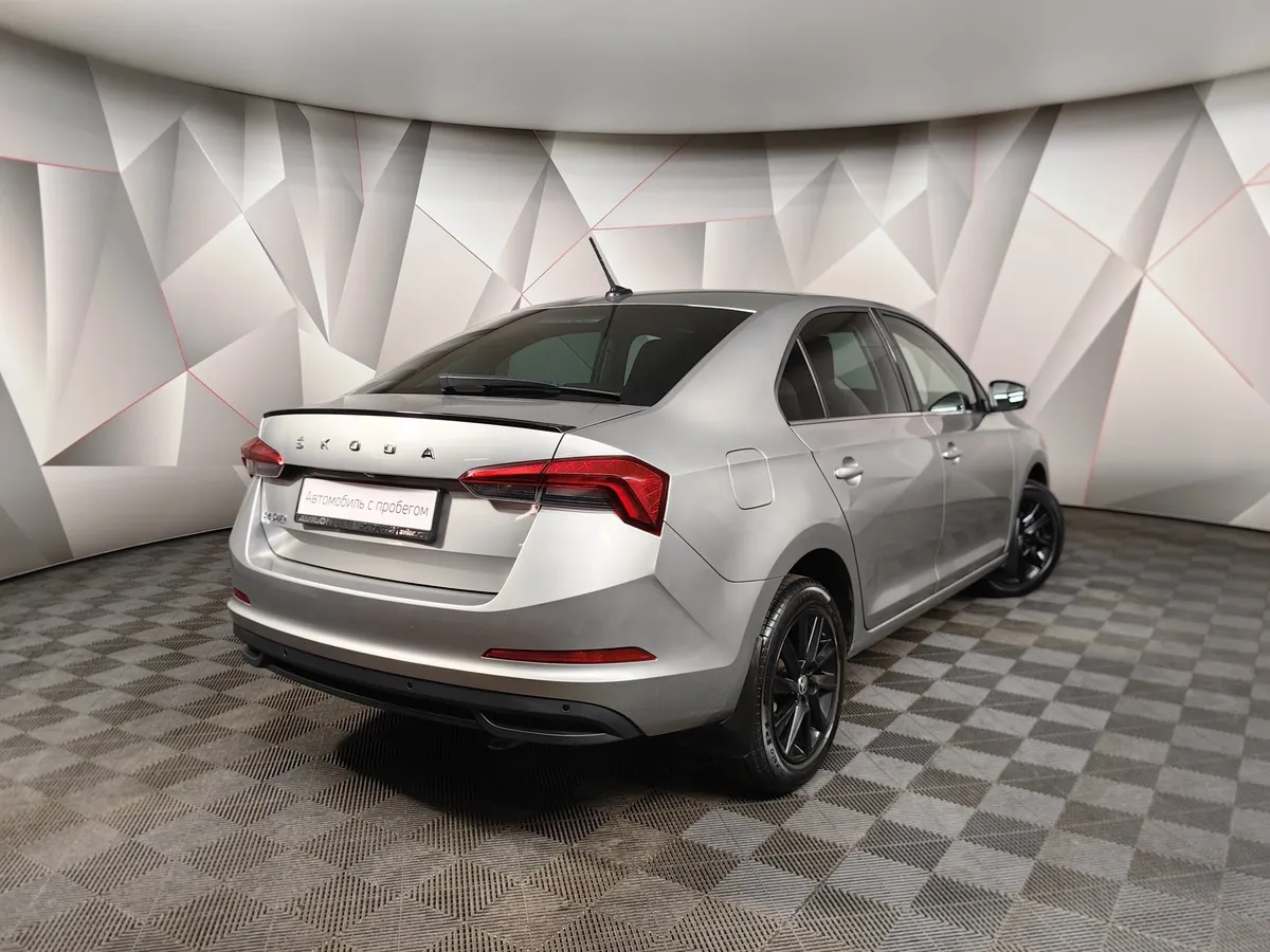 Skoda Rapid 1.4 DSG (125 л.с.) Ambition Серый в АВИЛОН. Слайд №2