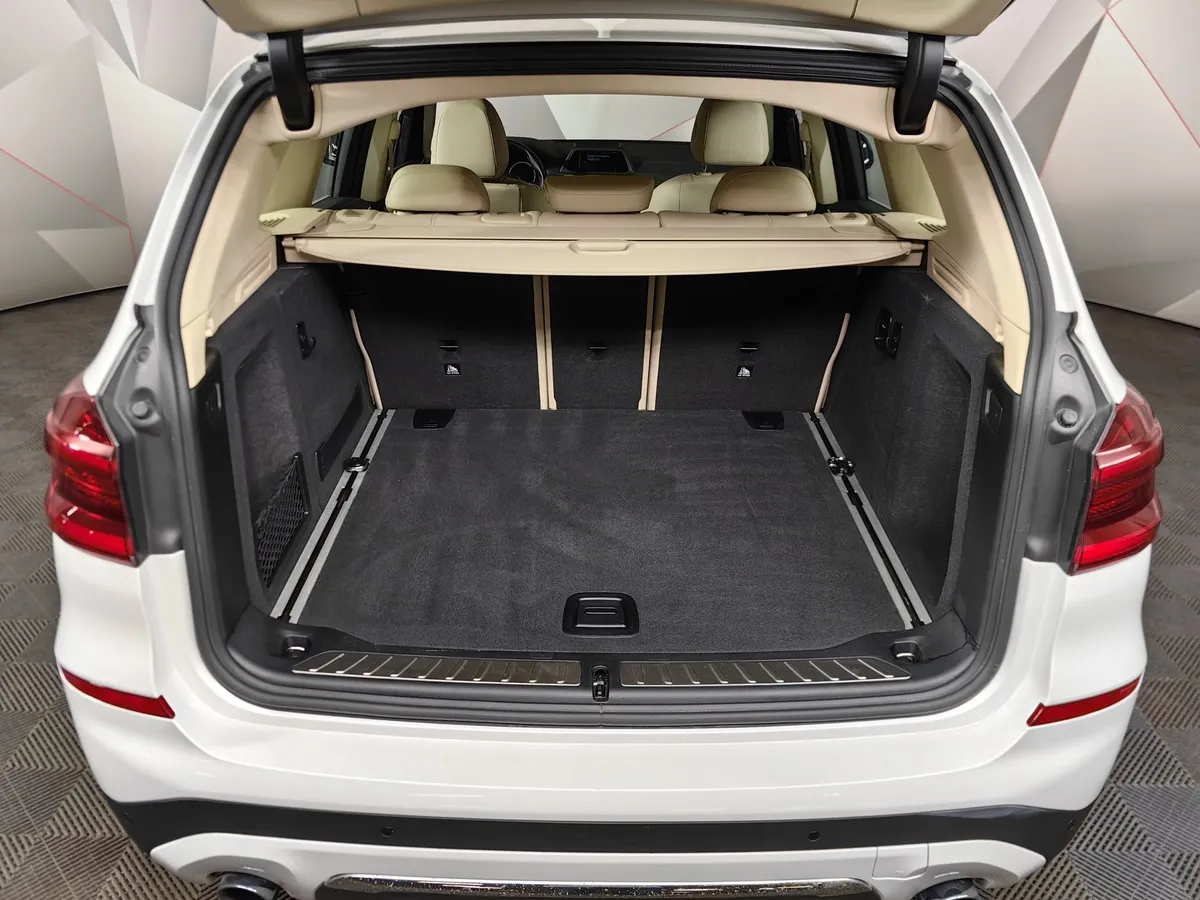 BMW X3 xDrive20i AT (184 л.с.) Luxury Белый в АВИЛОН. Слайд №9