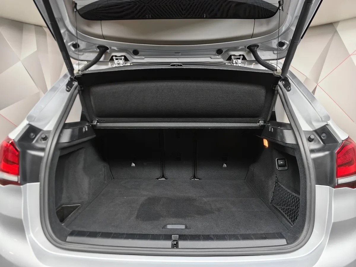BMW X1 18i sDrive (140 л.с.) SE Серый в АВИЛОН. Слайд №9