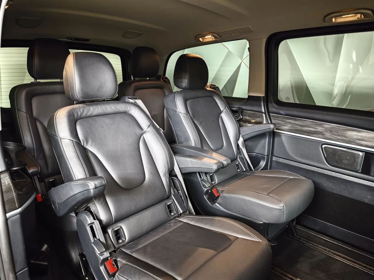 Mercedes-Benz V-Класс V 250 d 9G-Tronic L2 4MATIC (190 л.с.) AMG Line Синий в АВИЛОН. Слайд №17