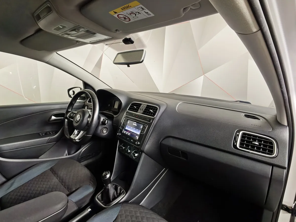 Volkswagen Polo 1.6 MPI MT (110 л.с.) Connect Белый в АВИЛОН. Слайд №13