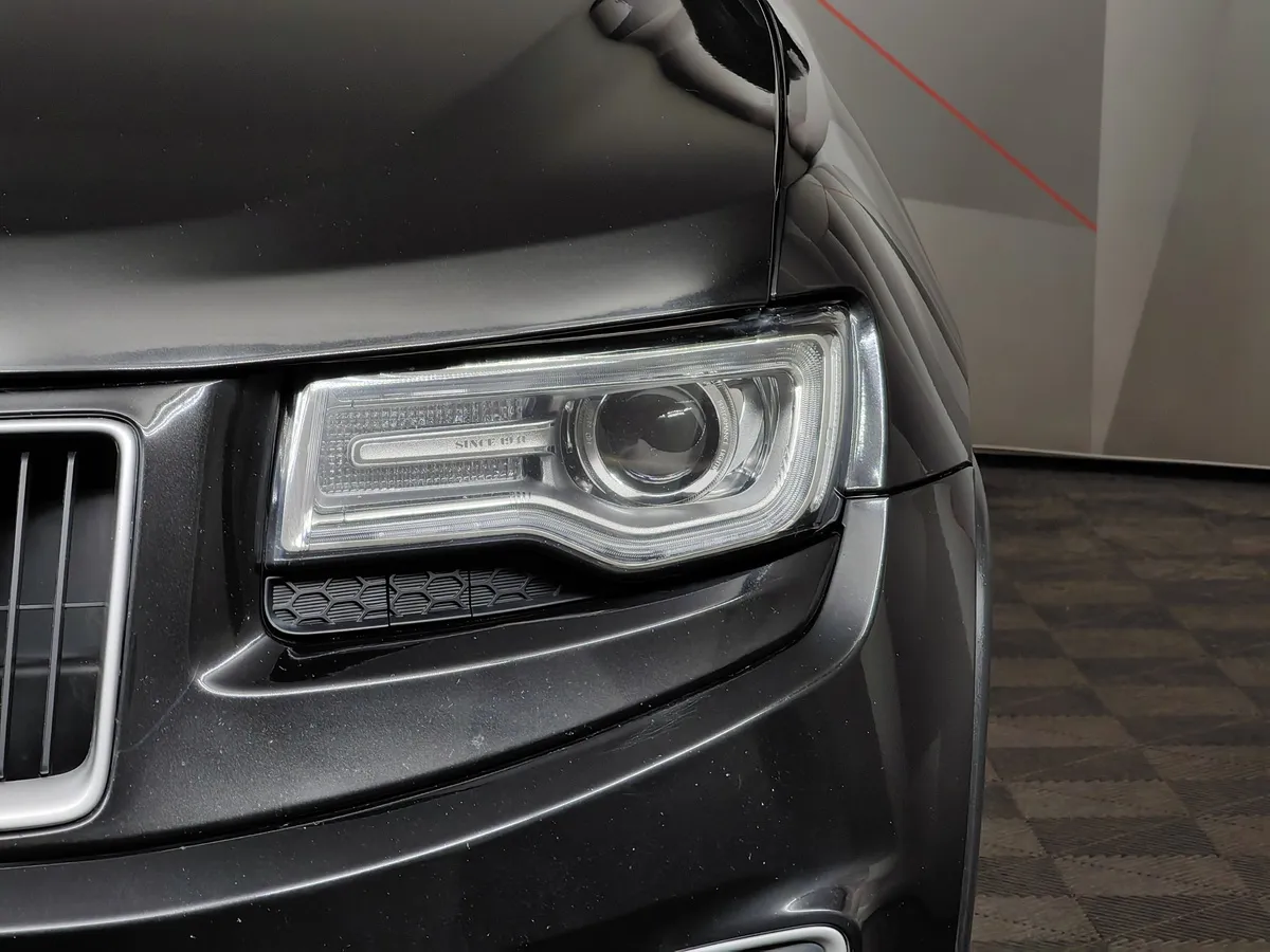 Jeep Grand Cherokee 3.0 TD AT (241 л.с.) Черный в АВИЛОН. Слайд №10