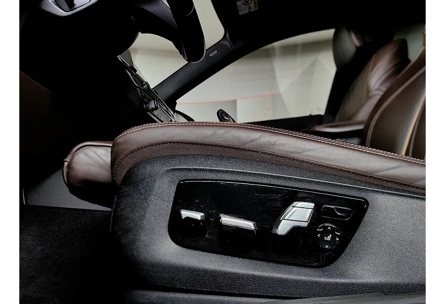 BMW 6 серия 640d xDrive Steptronic (320 л.с.) M Sport Pro Черный в АВИЛОН. Слайд №19