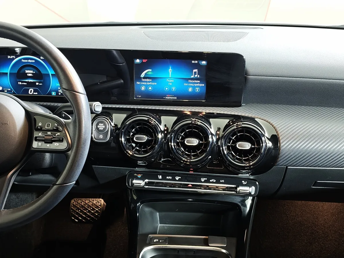 Mercedes-Benz A-Класс A 200 7G-DCT (150 л.с.) Comfort Белый в АВИЛОН. Слайд №15