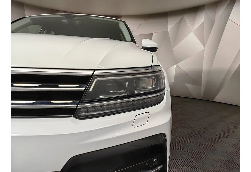 Volkswagen Tiguan 2.0 TSI 4Motion DSG (180 л.с.) Sportline Белый в АВИЛОН. Слайд №10