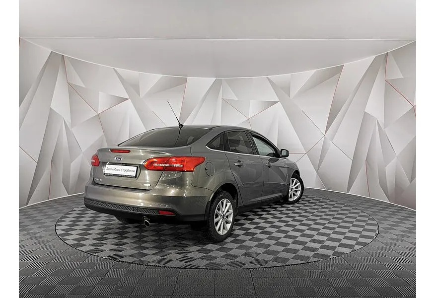 Ford Focus 1.5 EcoBoost AT (150 л.с.) Titanium Коричневый в АВИЛОН. Слайд №2