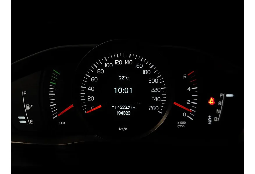 Volvo XC70 2.4 D4 Geartronic AWD (181 л.с.) Синий в АВИЛОН. Слайд №18