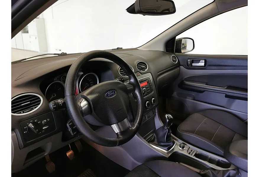 Ford Focus 1.6 MT (116 л.с.) Ghia Серый в АВИЛОН. Слайд №18
