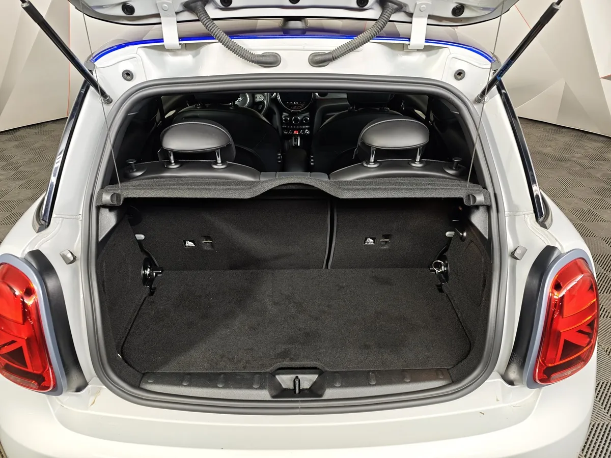 MINI 3 двери Cooper S 2.0 AT (192 л.с.) Серый в АВИЛОН. Слайд №9