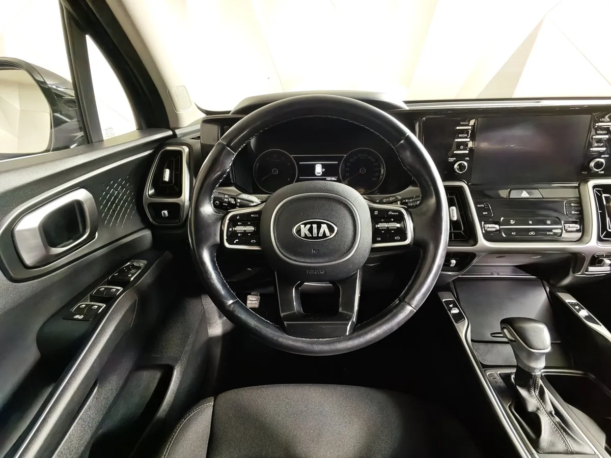 Kia Sorento 2.5 MPI 4WD AT (180 л.с.) Prestige Черный в АВИЛОН. Слайд №20