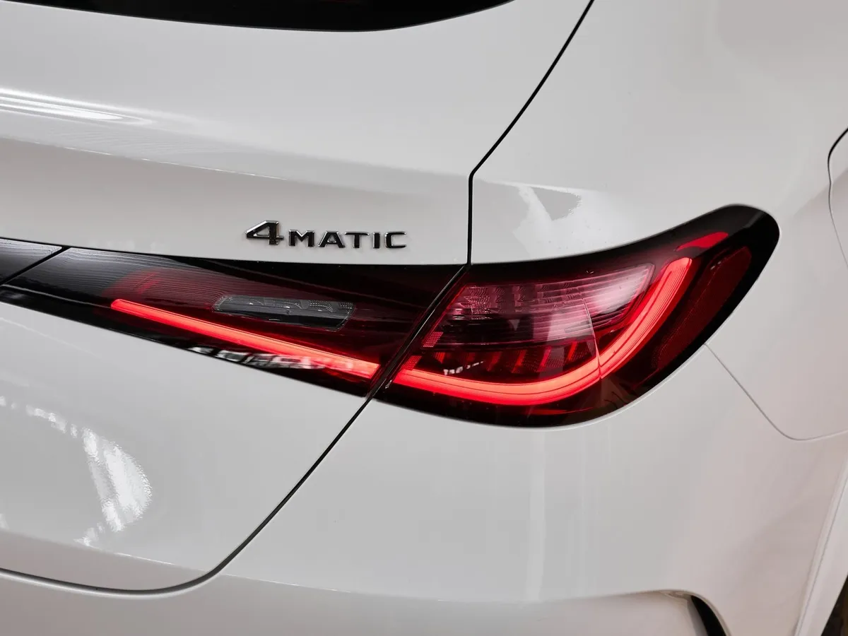 Mercedes-Benz GLC Купе 260 9G-TRONIC 4MATIC (204 л.с.) Белый в АВИЛОН. Слайд №16