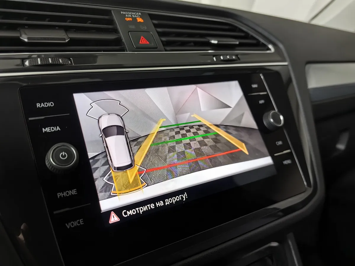 Volkswagen Tiguan 2.0 TSI 4Motion AT (180 л.с.) Status Белый в АВИЛОН. Слайд №21