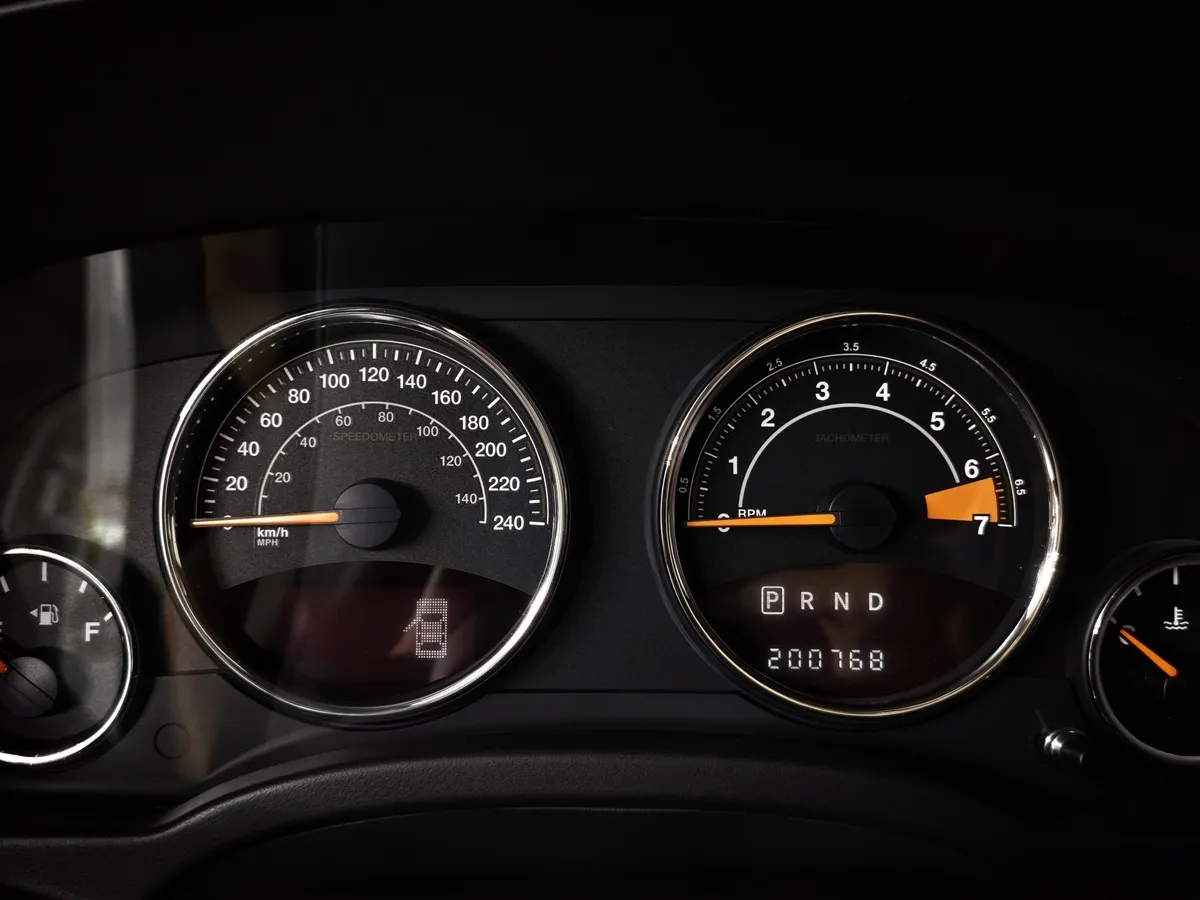 Jeep Compass 2.4 AT AWD (170 л.с.) Limited Белый в АВИЛОН. Слайд №16