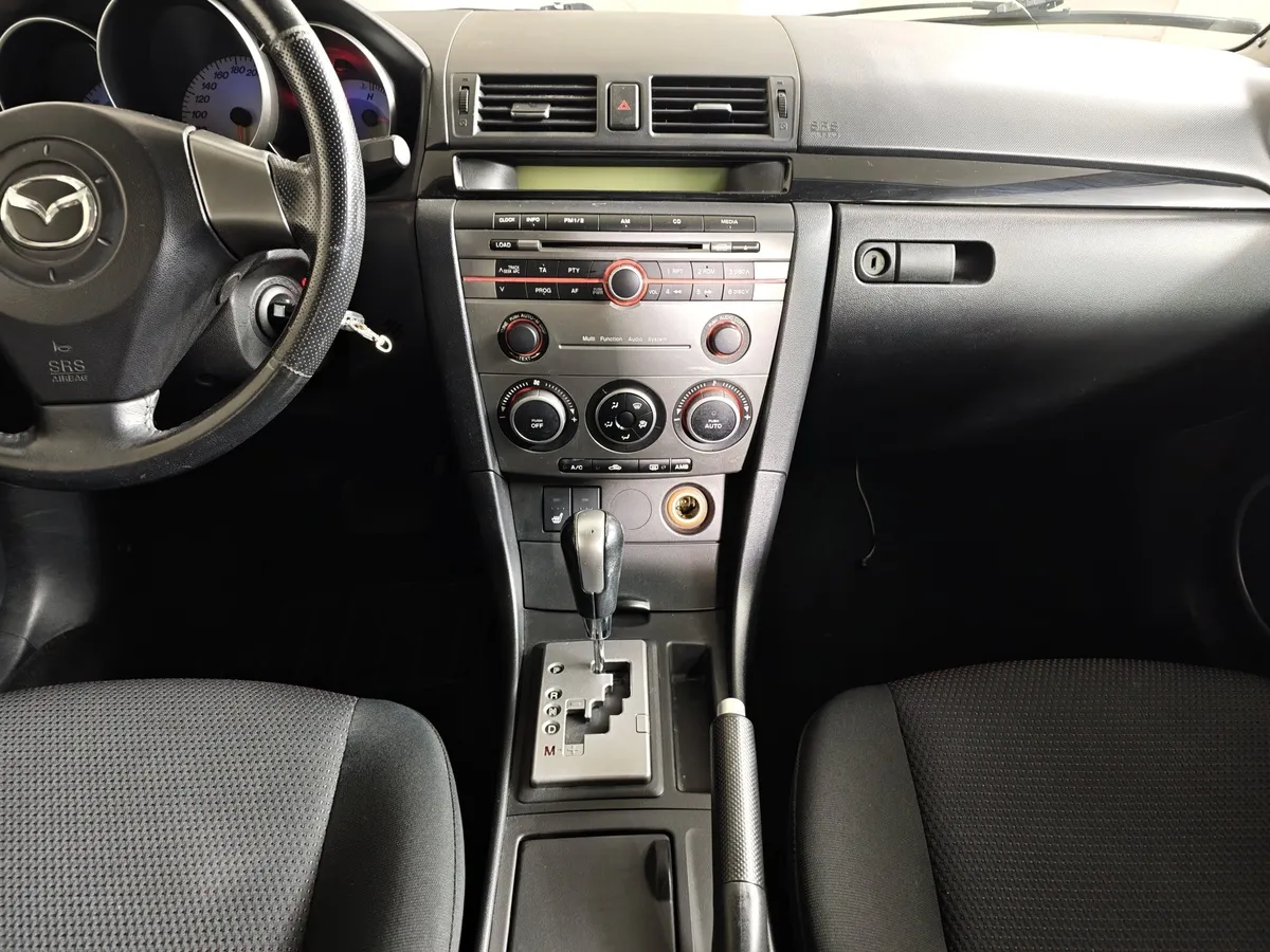 Mazda 3 1.6 AT (105 л.с.) Зеленый в АВИЛОН. Слайд №11