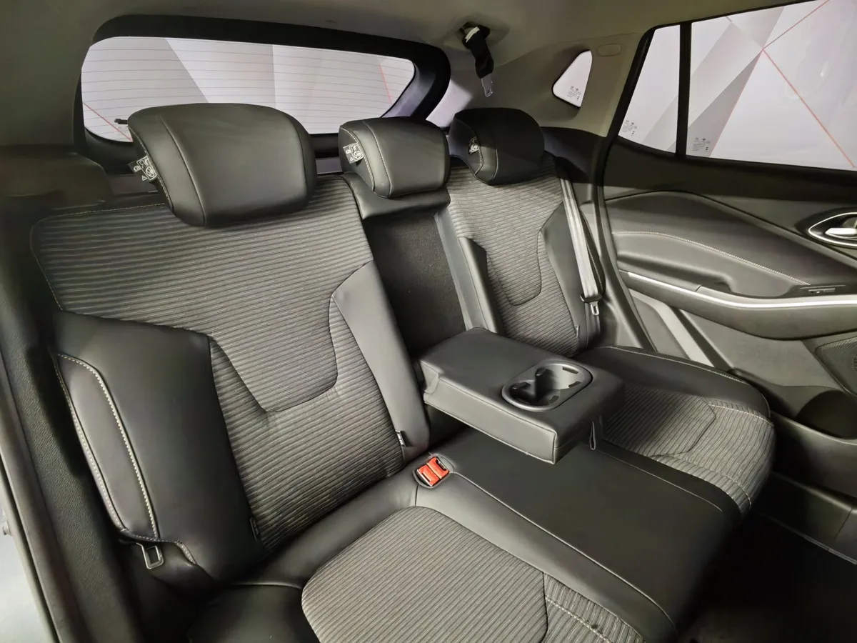 Москвич 3 1.5 CVT (150 л.с.) Standart Серый в АВИЛОН. Слайд №16