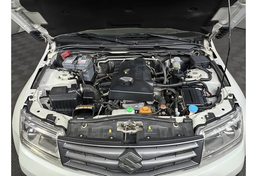 Suzuki Grand Vitara 2.0 MT AWD (140 л.с.) Белый в АВИЛОН. Слайд №11