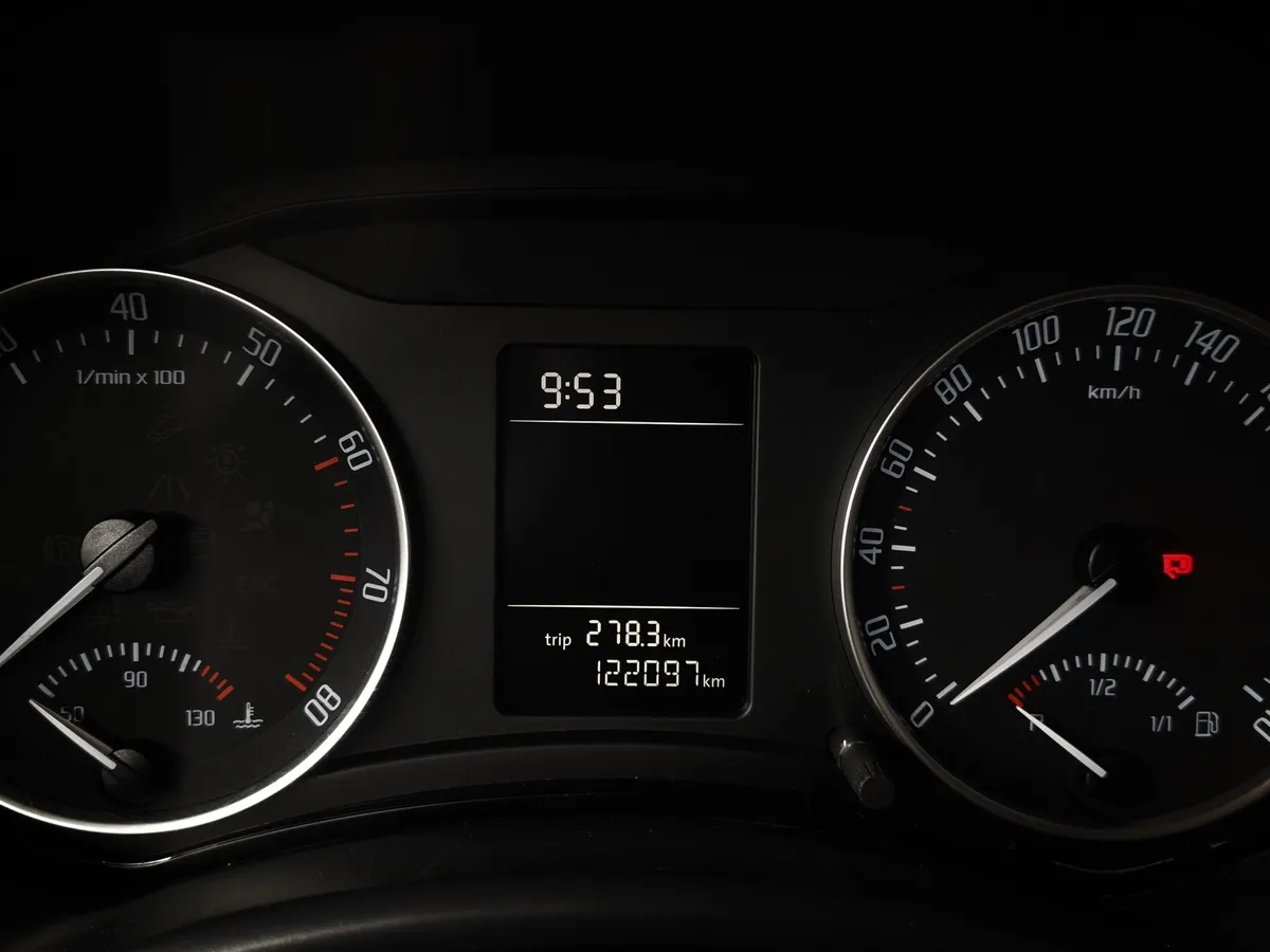 Skoda Octavia 1.6 MPI MT (102 л.с.) Синий в АВИЛОН. Слайд №17