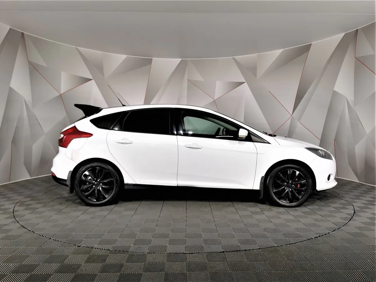 Ford Focus 1.6 MT (105 л.с.) Trend Белый в АВИЛОН. Слайд №6