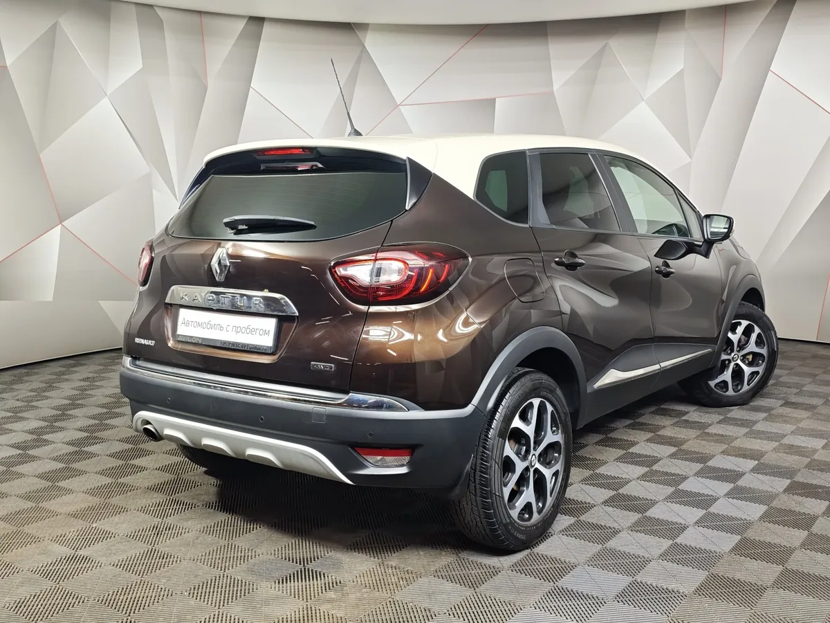 Renault Kaptur 2.0 AT AWD (143 л.с.) Комбинированный в АВИЛОН. Слайд №2