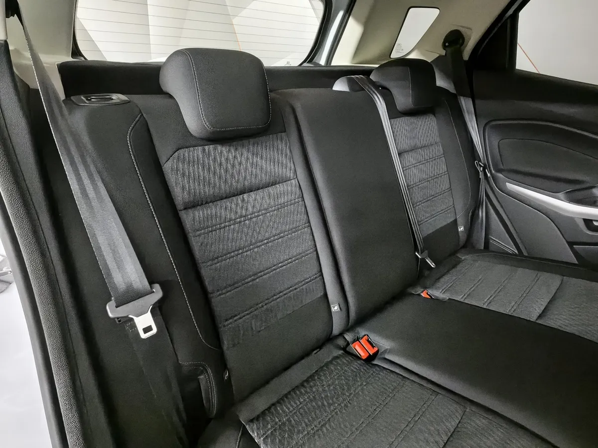 Ford EcoSport 1.5 AT (123 л.с.) Titanium Белый в АВИЛОН. Слайд №17