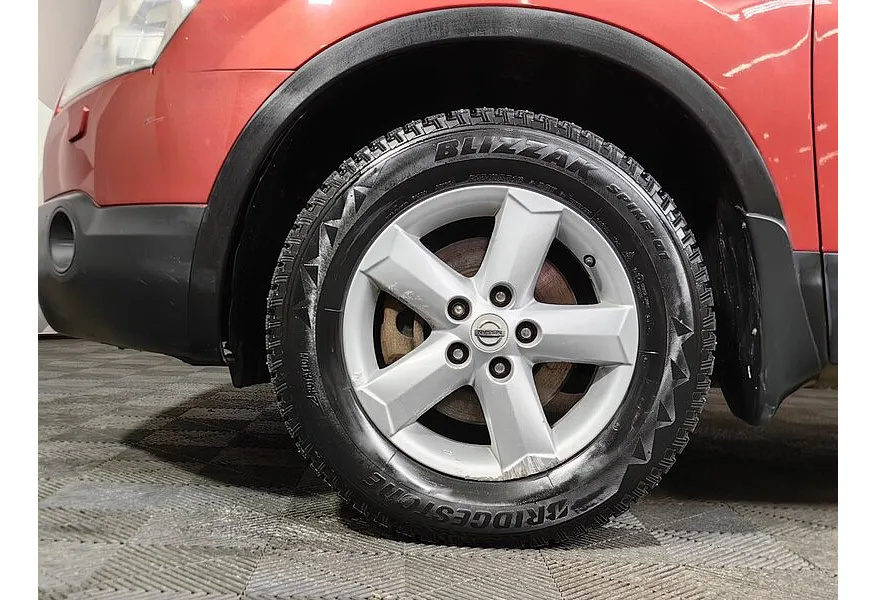 Nissan Qashqai 2.0 CVT FWD (141 л.с.) XE Красный в АВИЛОН. Слайд №9